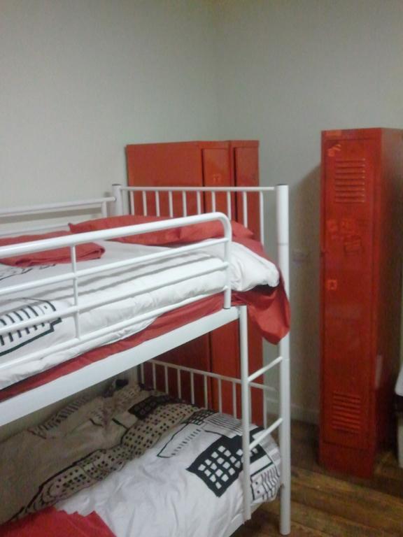 The Melbourne Connection Travellers Hostel Pokoj fotografie